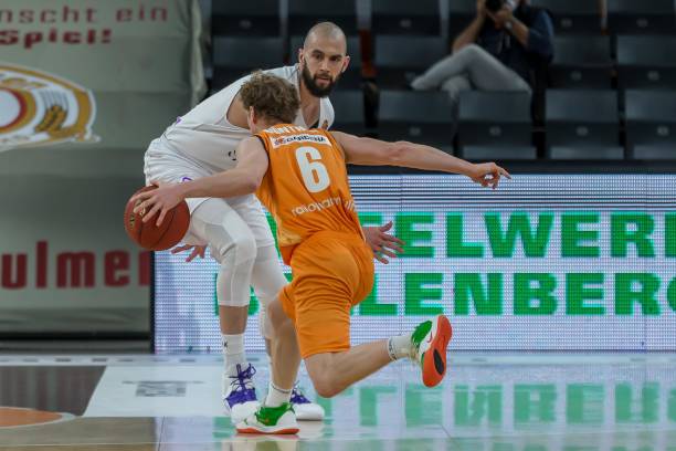 范志毅点评国足：气死了，又输了！其实比赛准备充分但总有意外.